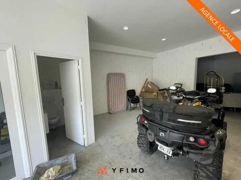 Local d’activités dans Mantes-la-Ville à louer - Photo intérieure – Image 2 sur 3