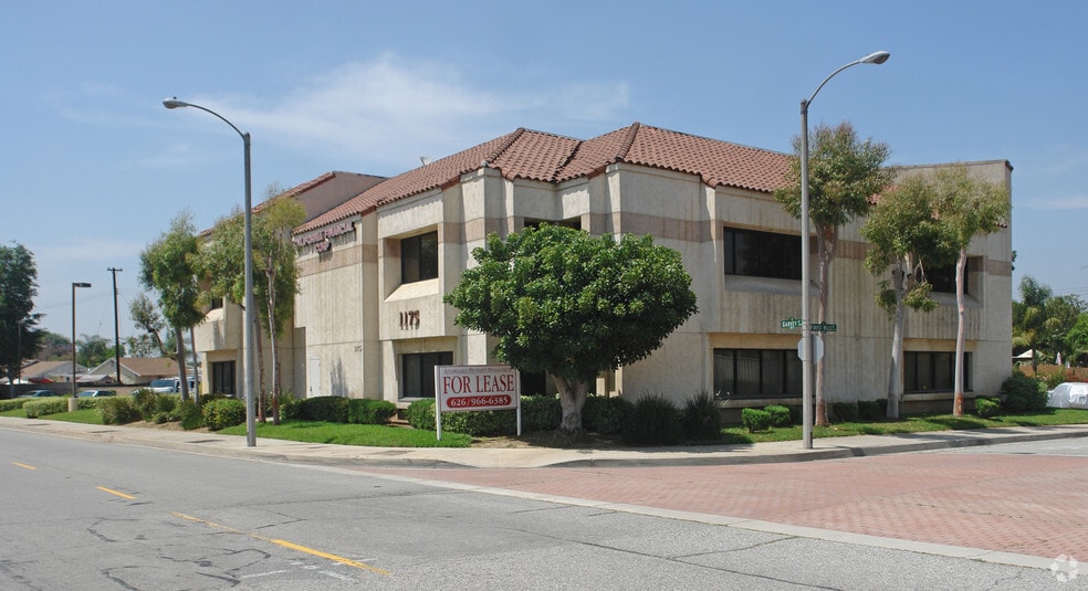 1175 E Garvey St, Covina, CA à louer - Photo de l’immeuble – Image 3 sur 16