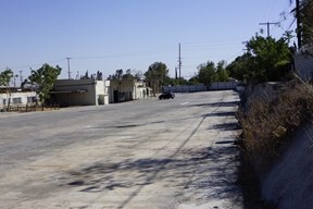 9740 Telfair Ave, Pacoima, CA à louer - Photo de l’immeuble – Image 2 sur 6