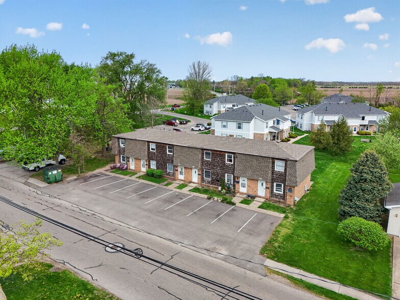 712 W Light St, Urbana, OH à vendre - Photo de l’immeuble – Image 2 sur 7