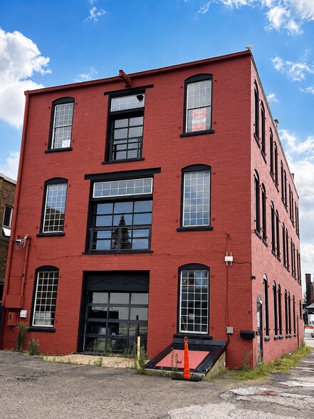 152 W 12 St, Erie, PA à louer - Photo de l’immeuble – Image 1 sur 24