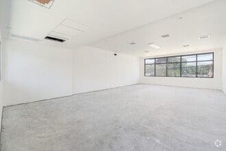 9668 Sunland Blvd, Shadow Hills, CA à louer Photo intérieure– Image 1 sur 1
