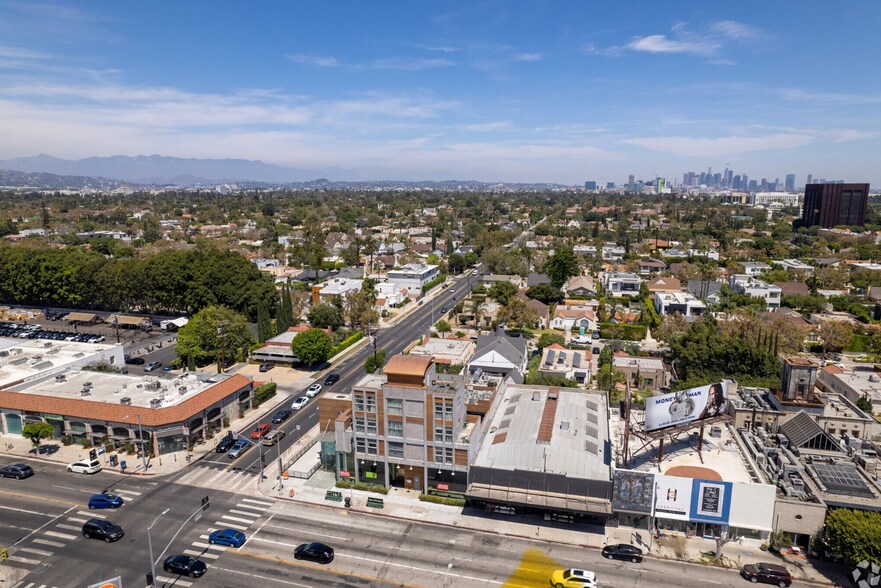 612 S La Brea Ave, Los Angeles, CA à louer - Photo de l’immeuble – Image 3 sur 11
