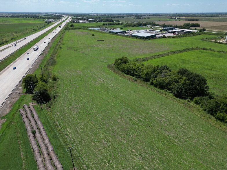 Ave 8th & Interstate 69, Beasley, TX à vendre - Photo de l’immeuble – Image 2 sur 12