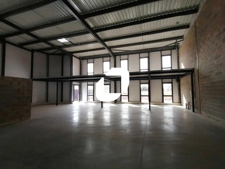 Local d’activités dans Sète à louer - Photo intérieure – Image 3 sur 10
