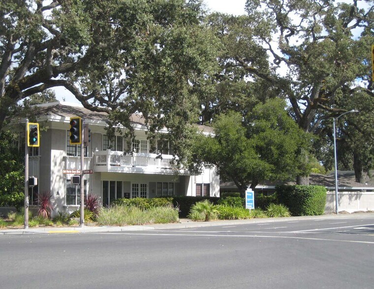 250 Bel Marin Keys Blvd, Novato, CA à vendre - Photo de l’immeuble – Image 2 sur 6