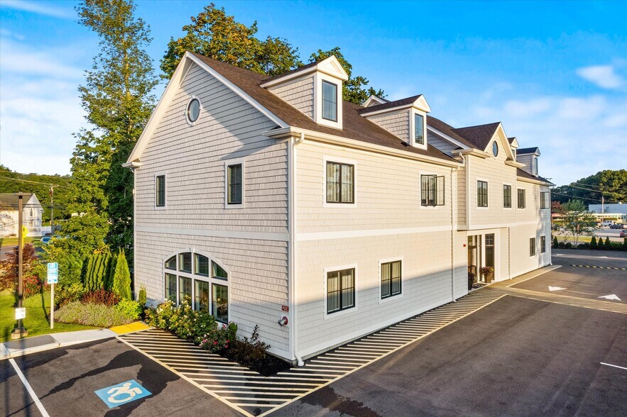 159 Boston Post Rd, East Lyme, CT à vendre - Photo de l’immeuble – Image 2 sur 30
