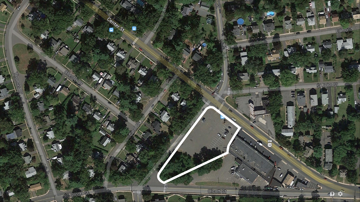 670 Center St, Manchester, CT à louer Photo principale– Image 1 sur 4