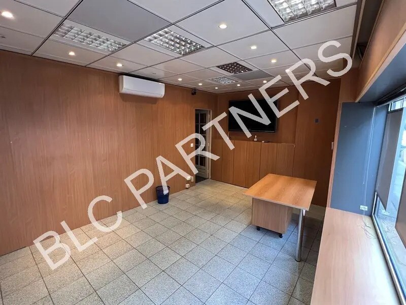 Bureau dans Suresnes à vendre Photo intérieure– Image 1 sur 8