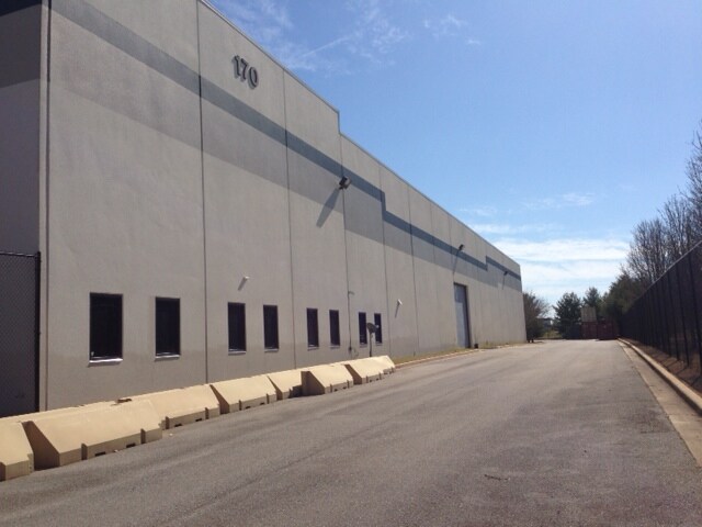 170 Jetplex Blvd, Huntsville, AL à louer - Photo de l’immeuble – Image 2 sur 10