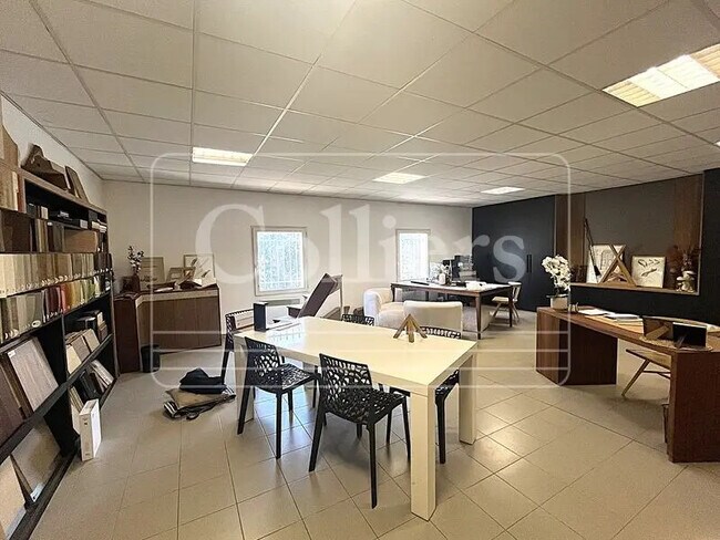 Plus de détails pour Bureau, Local d'activités à louer