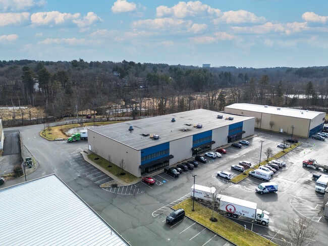 Plus de détails pour 30 Log Bridge Rd, Middleton, MA - Industriel/Logistique à louer