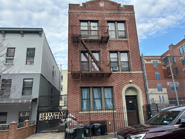 559 51st St, Brooklyn, NY à vendre - Photo principale – Image 1 sur 3