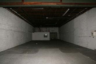 3121-3171 E 11th Ave, Hialeah, FL à louer Photo intérieure– Image 1 sur 2