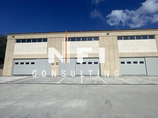 Plus de détails pour Local d'activités à louer