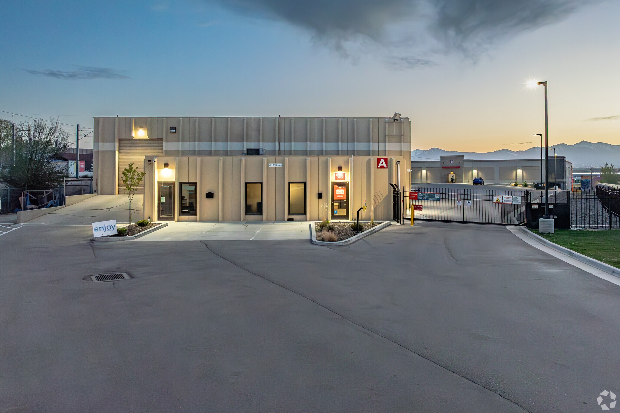 621 9th Ave, Midvale, UT à louer Photo de l’immeuble– Image 1 sur 10