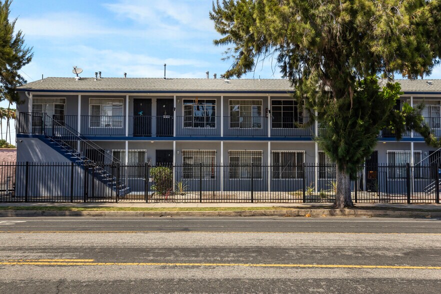 3101 W 48th St, Los Angeles, CA à vendre - Photo de l’immeuble – Image 2 sur 14
