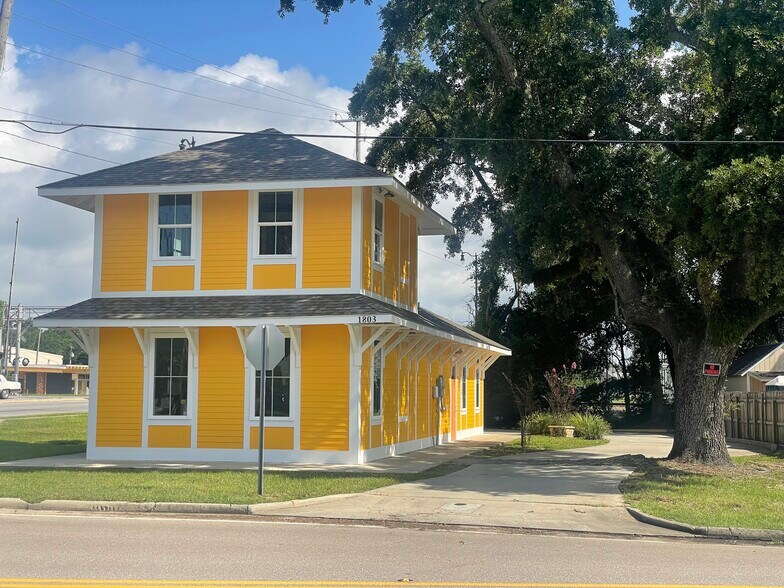 1803 Curcor Dr, Gulfport, MS à louer - Photo de l’immeuble – Image 3 sur 11
