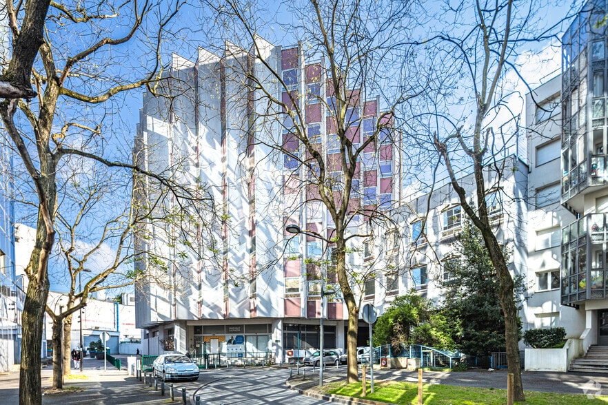 201 Rue De La Piazza, Noisy-le-Grand à louer - Photo principale – Image 1 sur 48