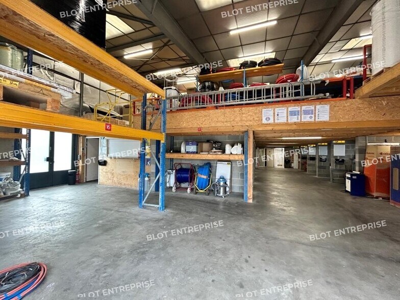 Local d'activités dans Corps Nuds à vendre - Photo intérieure – Image 3 sur 12