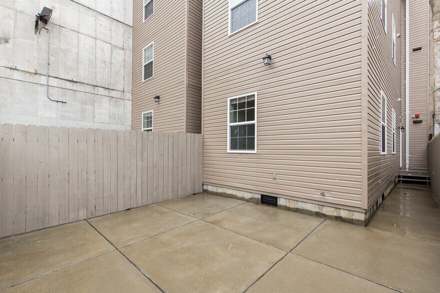 1804 E Huntingdon St, Philadelphia, PA à vendre - Photo de l’immeuble – Image 3 sur 20