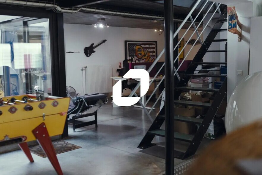 Bureau dans Lille à louer - Photo de l’immeuble – Image 2 sur 9