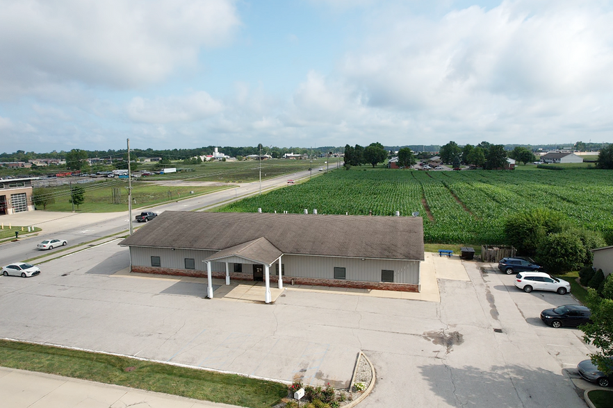 2500 Parkway Dr, Shelbyville, IN à vendre - Photo de l’immeuble – Image 1 sur 11