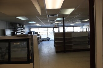 259 W Washington St, Bristol, CT à louer Photo intérieure– Image 2 sur 12