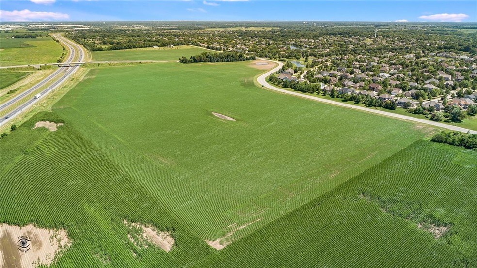 Bliss Rd, Sugar Grove, IL à vendre - Photo de l’immeuble – Image 3 sur 14