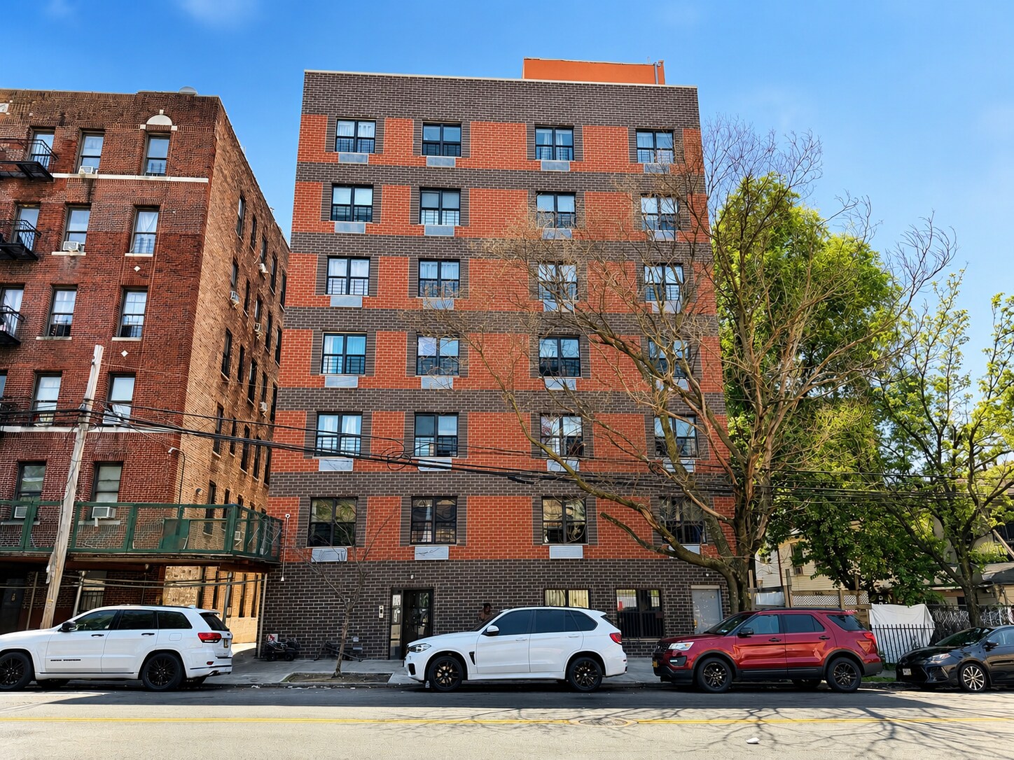 772 E 182nd St, Bronx, NY à vendre Photo de l’immeuble– Image 1 sur 2