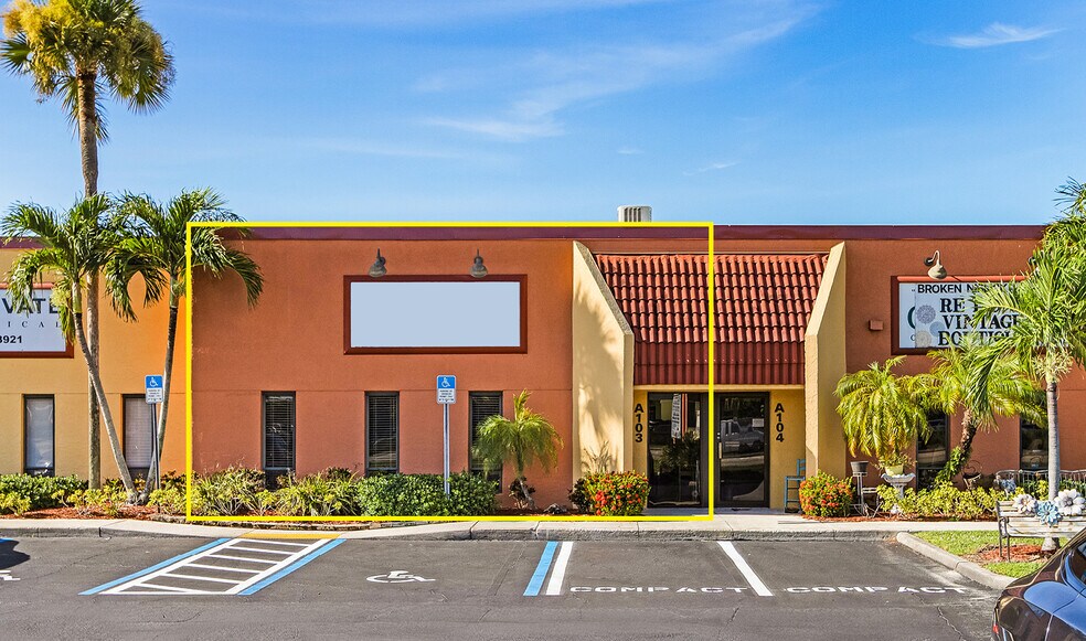 1850 Boy Scout Dr, Fort Myers, FL à vendre - Photo de l’immeuble – Image 3 sur 9