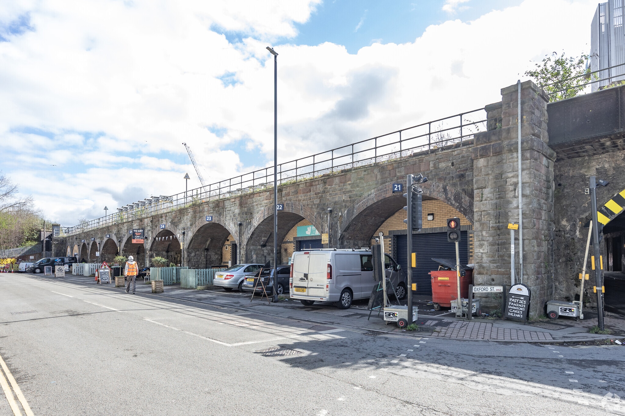 Oxford St, Bristol à louer Photo principale– Image 1 sur 3