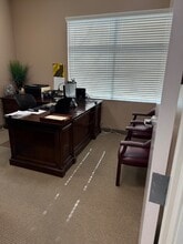 6206 W Desert Inn Rd, Las Vegas, NV à louer Photo intérieure– Image 2 sur 10