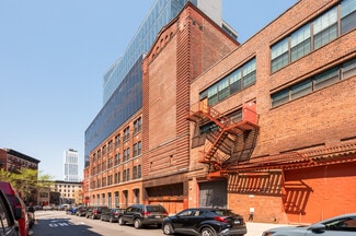 Plus de détails pour 439-449 W 127th St, New York, NY - Bureau à louer