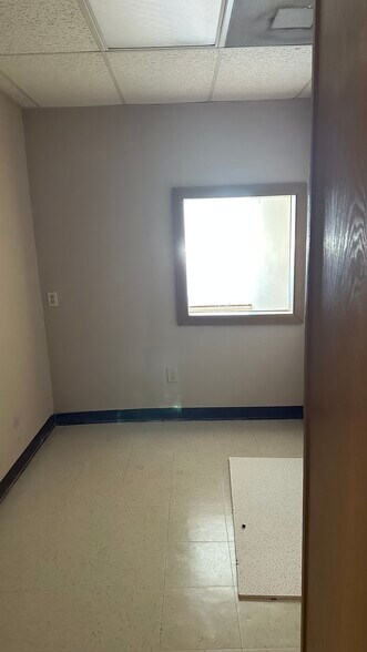 1580 Connally Dr, Atlanta, GA à louer - Photo intérieure – Image 2 sur 12