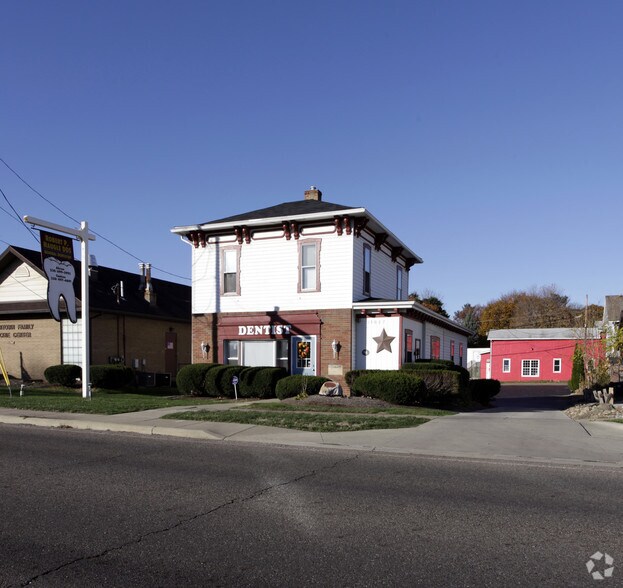 13027 Cleveland Ave NW, Uniontown, OH à vendre - Photo de l’immeuble – Image 2 sur 13