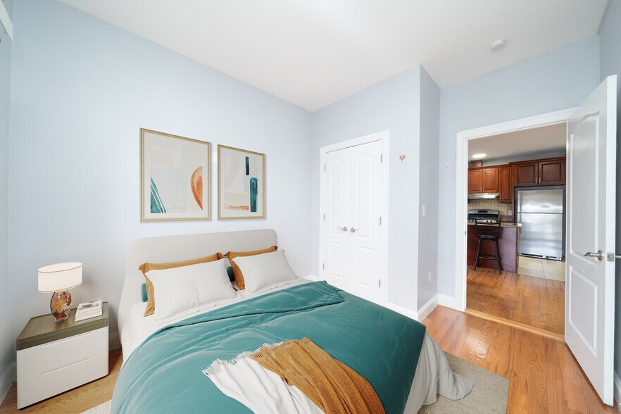 187 Zabriskie St, Jersey City, NJ à vendre - Photo de l’immeuble – Image 1 sur 30