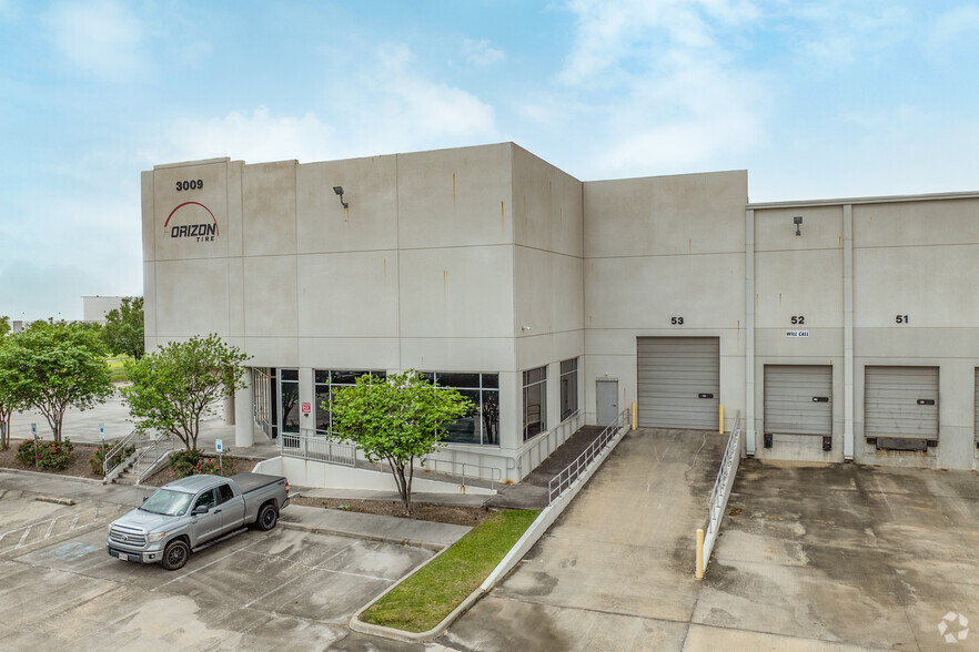 3009 Pasadena Fwy, Pasadena, TX à louer - Photo de l’immeuble – Image 2 sur 5