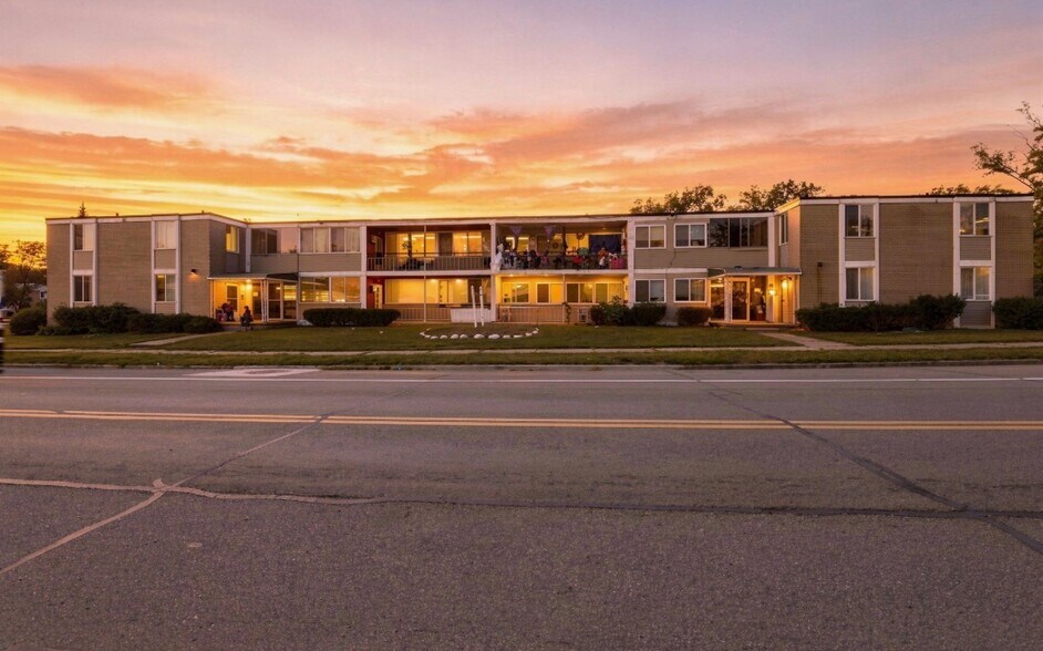 19143 Berg Rd, Detroit, MI à vendre - Photo de l’immeuble – Image 3 sur 20