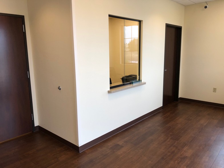 1701 Walter Holiday Dr, Cleburne, TX à louer - Hall d’entrée – Image 3 sur 7