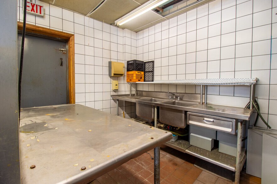 4061 Richard Gordon Hatcher Blvd, Gary, IN à vendre - Photo de l’immeuble – Image 3 sur 18