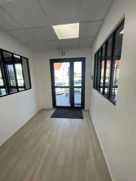 Local d'activités dans Gauchy à vendre - Photo de l’immeuble – Image 2 sur 4