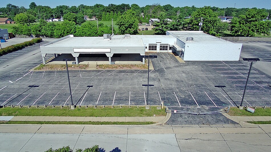 141 Auto Ct, O'Fallon, IL à vendre - Photo de l’immeuble – Image 2 sur 18