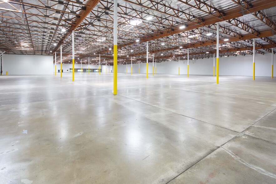 353 N Euclid Way, Anaheim, CA à louer - Photo de l’immeuble – Image 3 sur 7