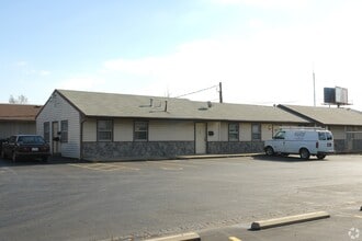 1112 Ulrich Ave, Louisville, KY à louer Photo intérieure– Image 1 sur 2