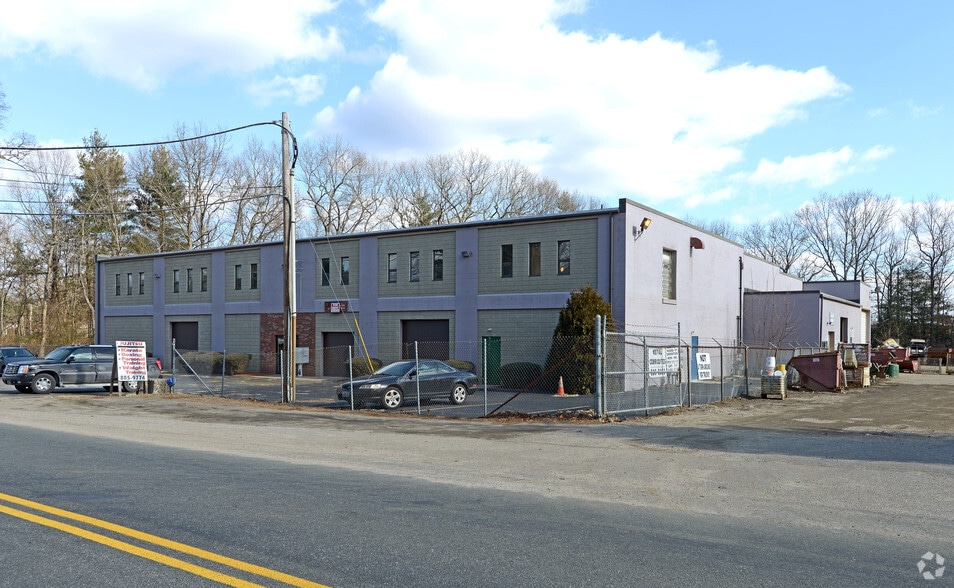 220 Old Baptist Rd, North Kingstown, RI à louer - Photo de l’immeuble – Image 3 sur 9
