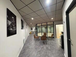 Bureau dans La Chapelle-sur-Erdre à vendre Photo intérieure– Image 1 sur 13