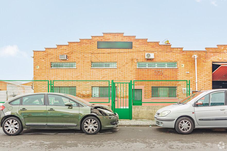 Calle Jacinto Benavente, 7-9, Paracuellos de Jarama, Madrid à vendre - Photo de l’immeuble – Image 2 sur 2