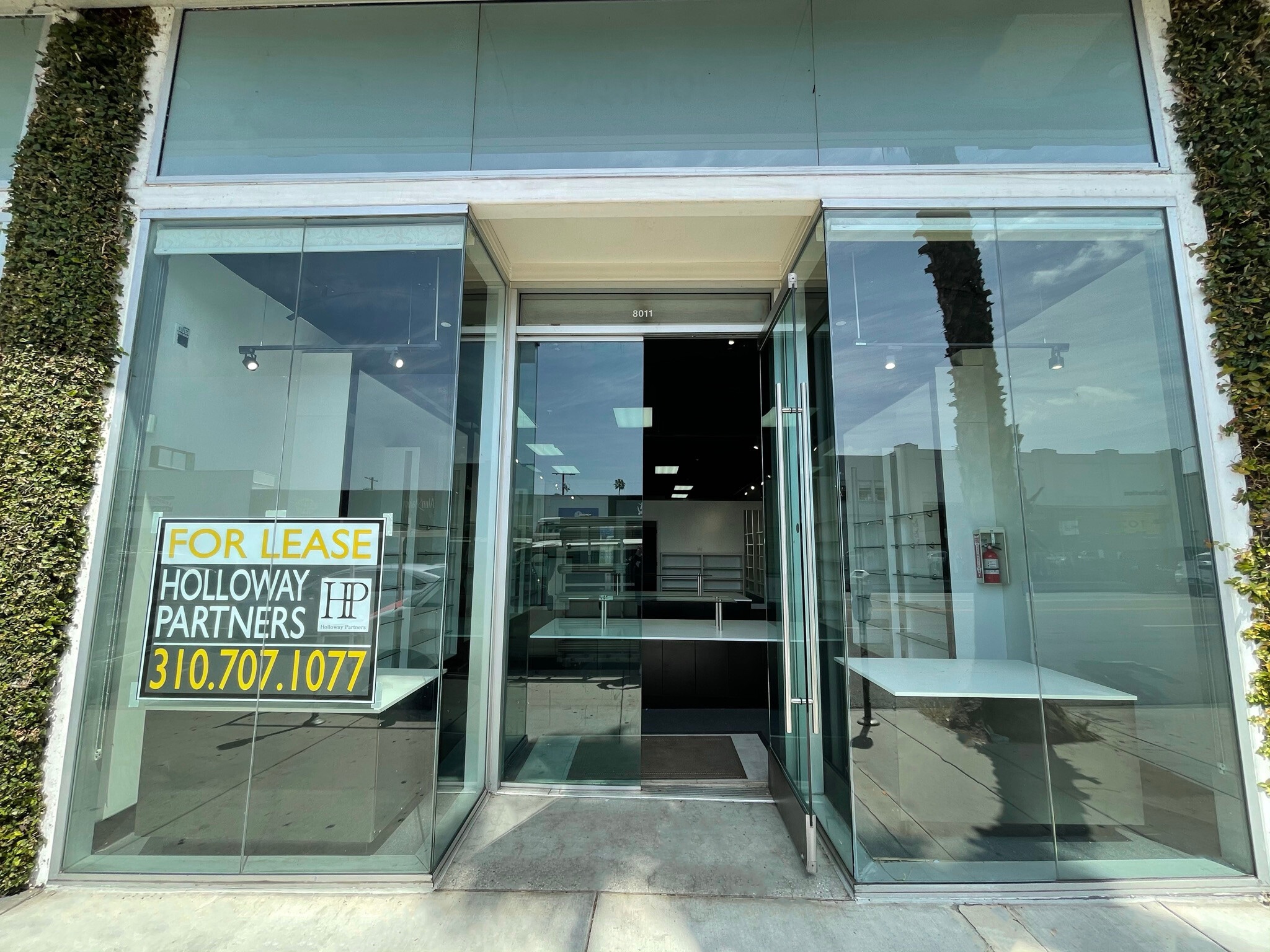 8011-8013 Melrose Ave, Los Angeles, CA à louer Photo intérieure– Image 1 sur 6