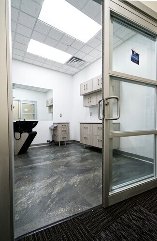 Plus de détails pour 6501 Grape Rd, Mishawaka, IN - Local d'activités à louer